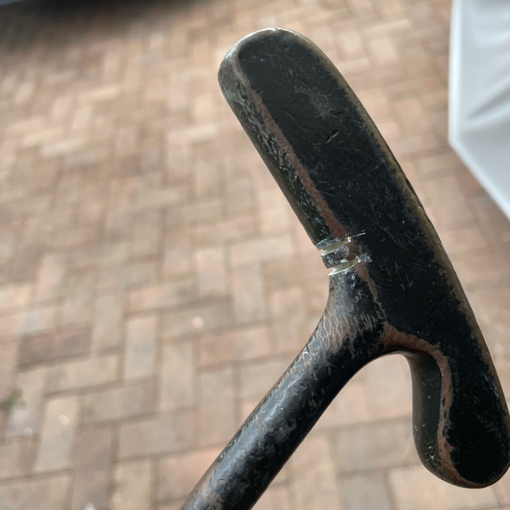Acushnet Bulls Eye Black Pro Feel Putter